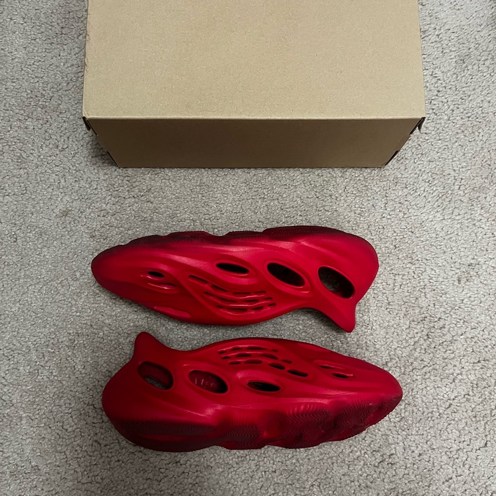 Yeezy foam rnnr